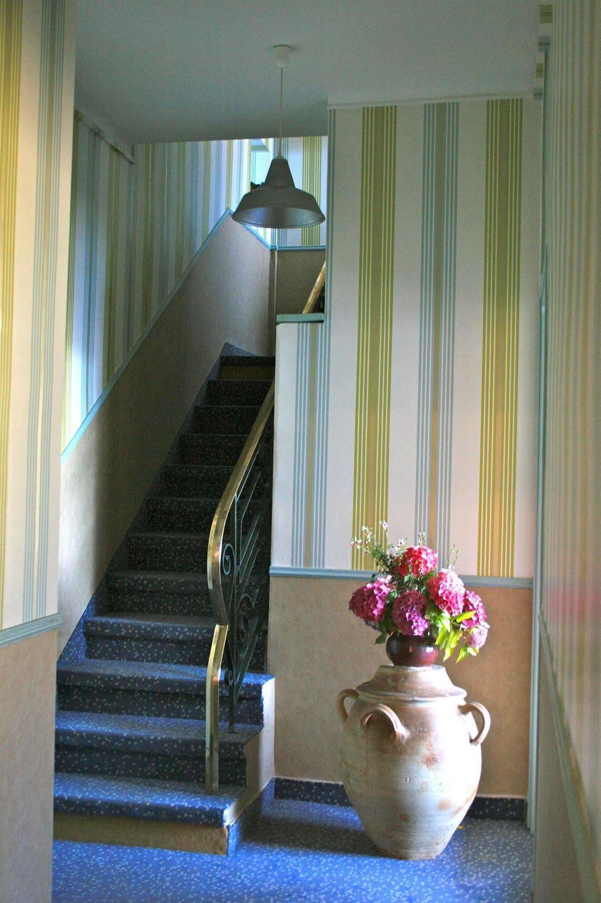 Auberge Du Cabestan Hotel Audierne Exterior photo